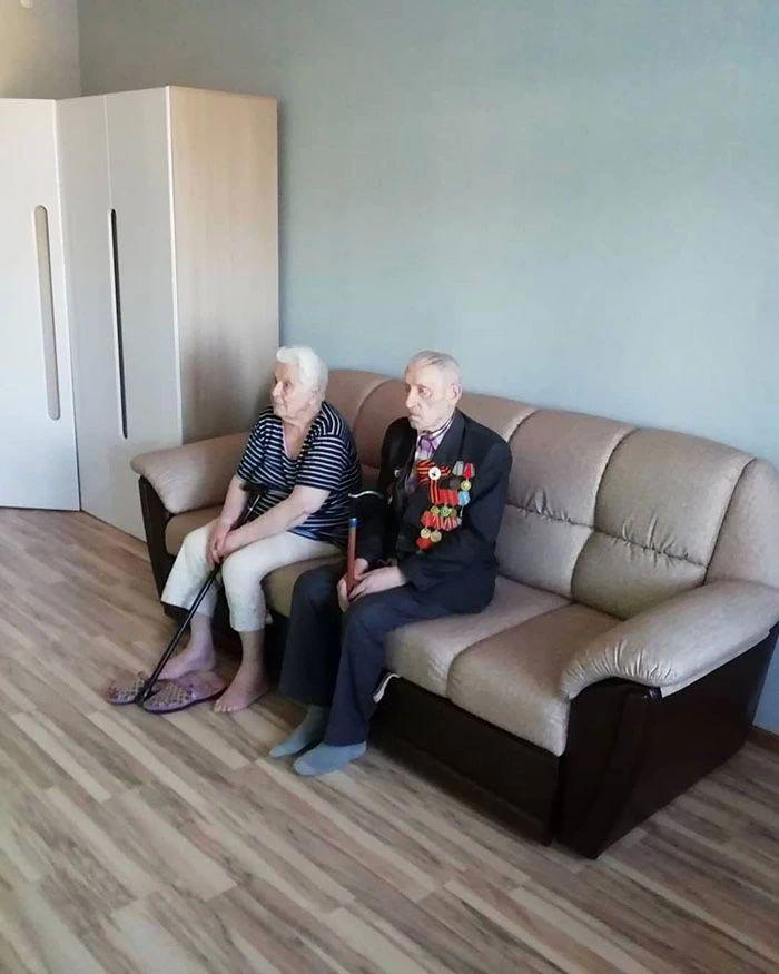 33-ամյա տղան անվճար վերանորոգում է թոշակառուների և պատերազմի վետերանների տները. Սա տեսնել է պետք
