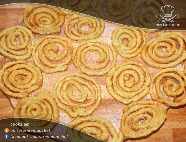 Սովորում ենք պատրաստել հնդկական շատ համեղ քաղցրավենիք՝ ջալեբի