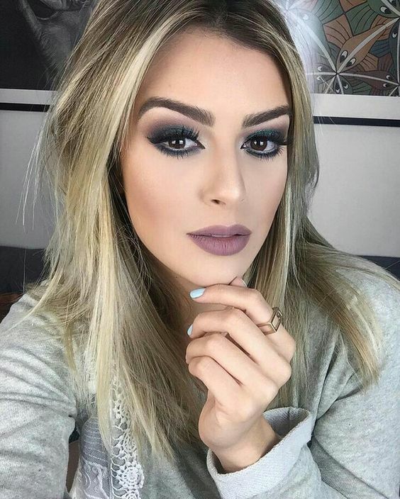 Աչքերի մուգ շպարի 15 օրինակ