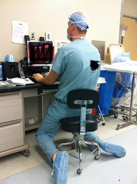 27 լուսանկար, որոնք պատկերում են բարձրահասակ մարդկանց փոքր խնդիրները