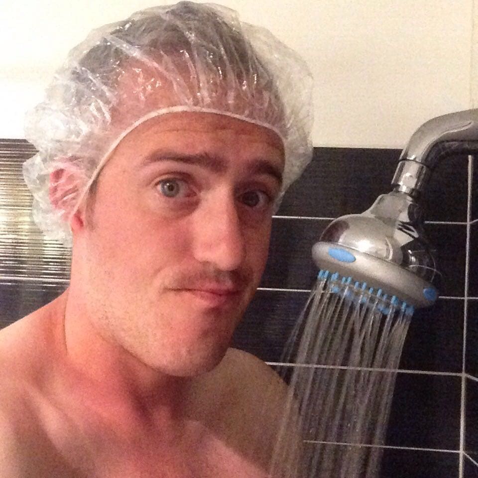 27 լուսանկար, որոնք պատկերում են բարձրահասակ մարդկանց փոքր խնդիրները