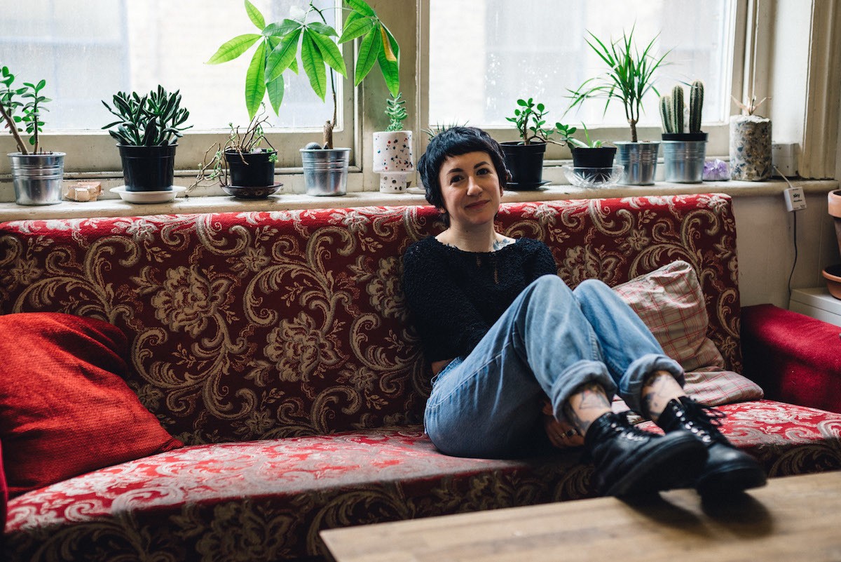 5 սարասփելի բնակարաններ որոնցում ապրում են միայնակ աղջիկներ: Միայն տեսնեք թե ինչ է կատարվում այդ բնակարաններում