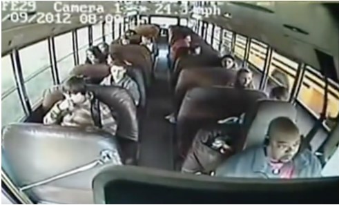 Վարորդը հանկարծակի կորցրեց գիտակցությունը, սակայն այն ինչ արեցին 2 դպրոցականներ փրկեց ամբողջ դասարանը