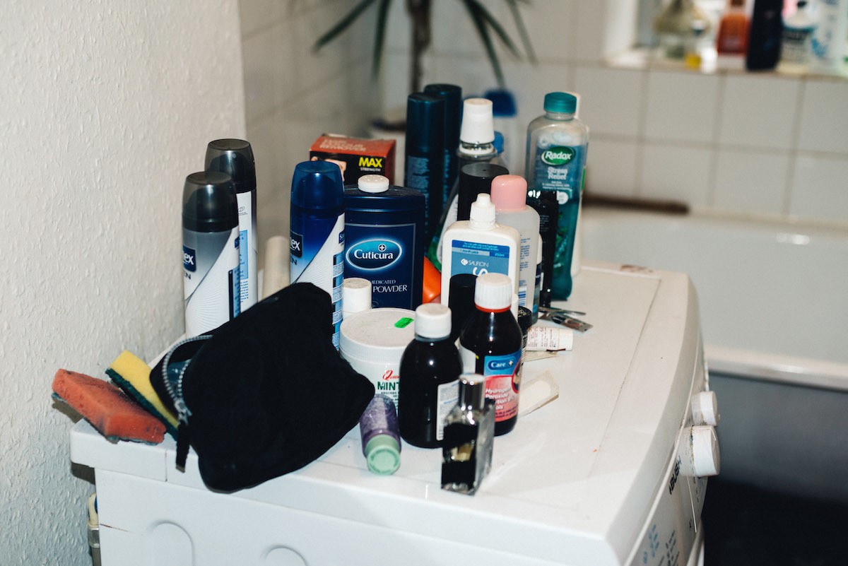 5 սարասփելի բնակարաններ որոնցում ապրում են միայնակ աղջիկներ: Միայն տեսնեք թե ինչ է կատարվում այդ բնակարաններում