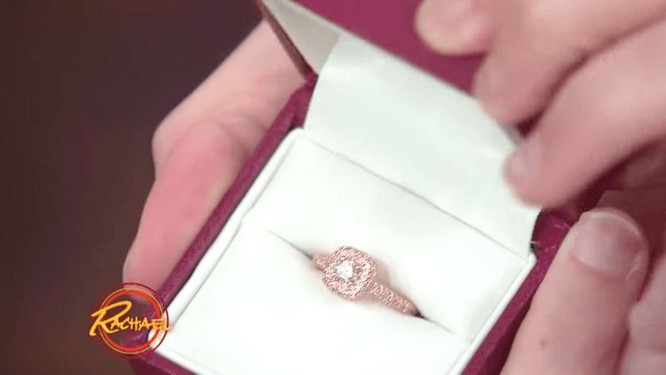 Աղջիկը համոզեց ընկերոջը կտրել իր երկար մազերը: Արդյունքը գերազանցեց բոլոր սպասումները