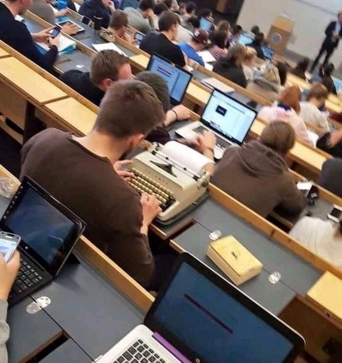 Ինչի՞ համար։ 26 աբսուրդ լուսանկարներ, որոնց մեջ ոչ մի կաթիլ տրամաբանություն չկա։