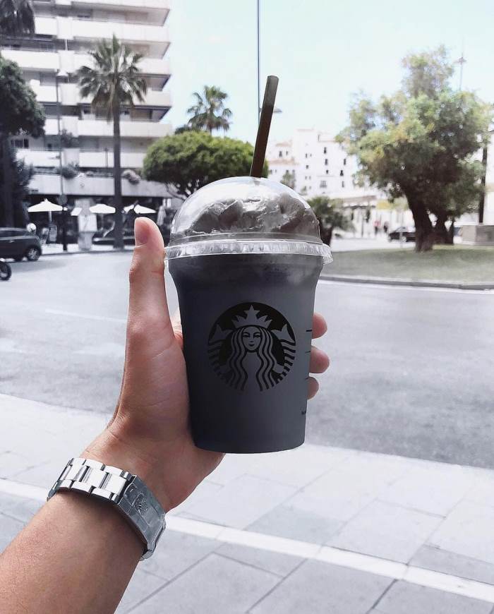 Ահա՛, թե ինչ է նշանակում դիզայների քմահաճույք: 30 թույն լուսանկարներ քմահաճ դիզայներից՝ &laquo;Ամեն֊ինչ սև&raquo;