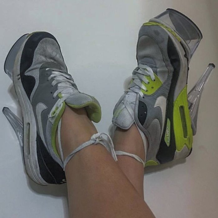 Այս կոշիկները ստեղծվել են տանջելու համար։ Ամենաանհարմար կոշիկները, որոնք դուք երբևէ տեսել եք