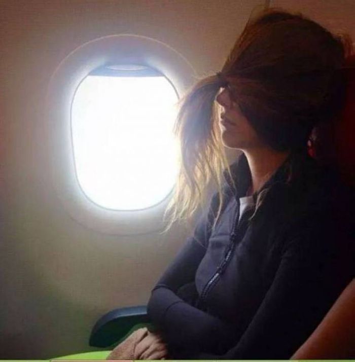 25 աղջիկներ, ովքեր չեն լսել բարդությունների մասին և ապրում են իրենց կանոններով