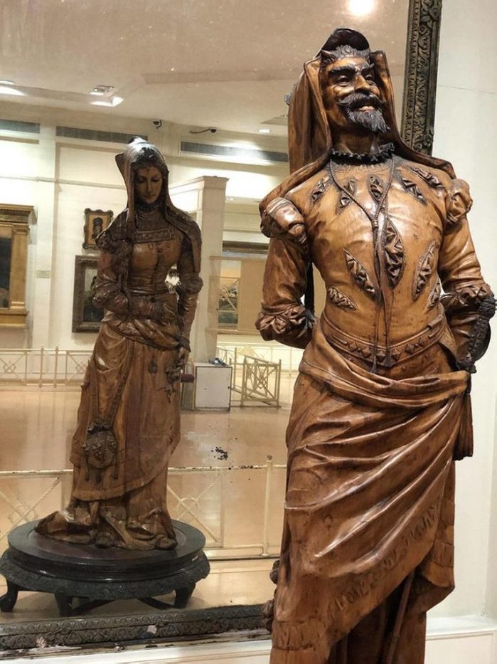 Մարդիկ, որոնք տարօրինակ բաներ են անում և հարց է առաջանում, թե ինչ՞ու