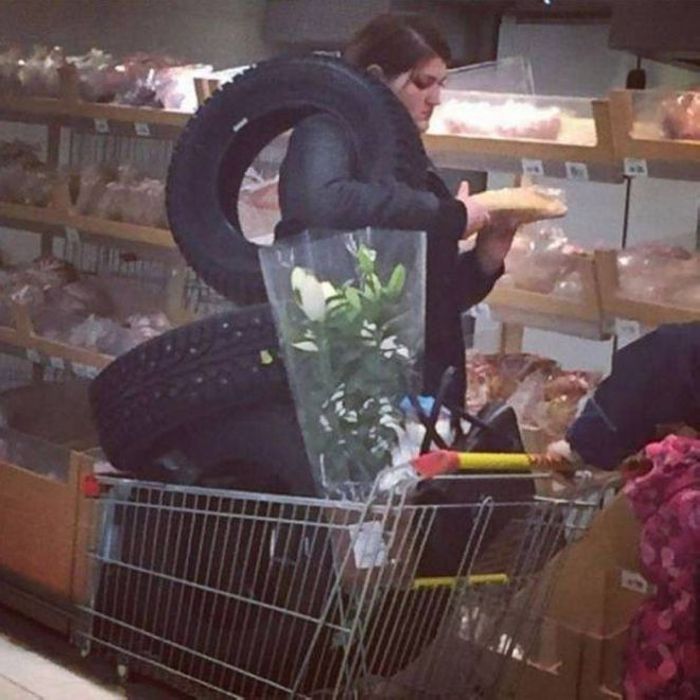 25 աղջիկներ, ովքեր չեն լսել բարդությունների մասին և ապրում են իրենց կանոններով