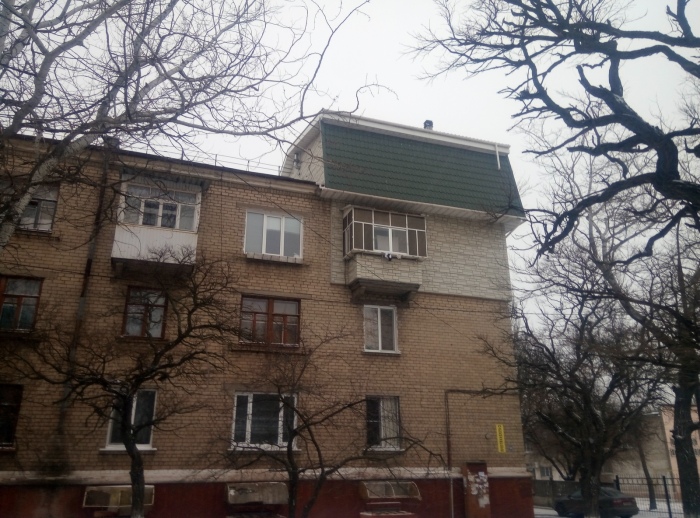 Լուսանկարներ ամբարտավան հարևանների մասին , որոնք ընդարձակվում են բոլոր ուղղություններով