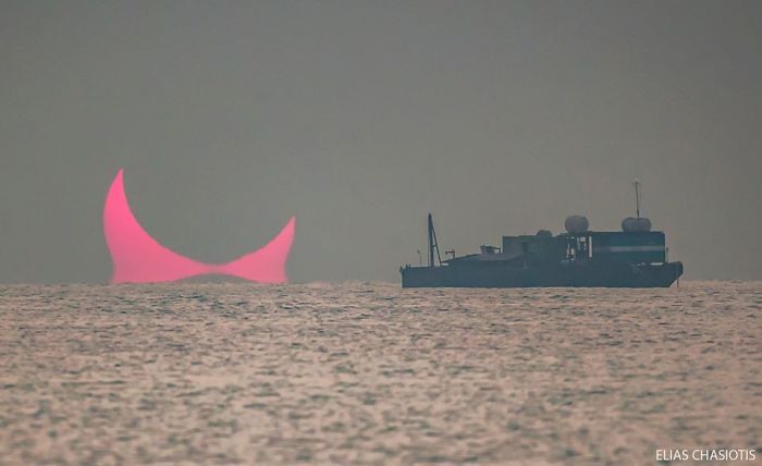 &laquo;Սատանայի եղջյուր&raquo; արևածագի լուսանկարը բուռն հիացմունք առաջացրեց սոցիալական ցանցերում։ Այն 100% իրական է