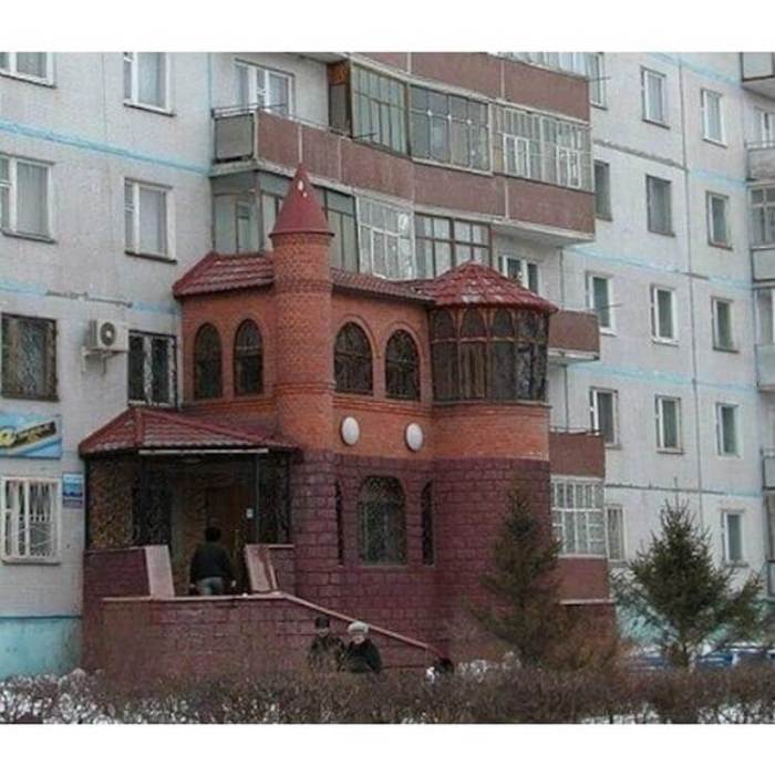 Լուսանկարներ ամբարտավան հարևանների մասին , որոնք ընդարձակվում են բոլոր ուղղություններով