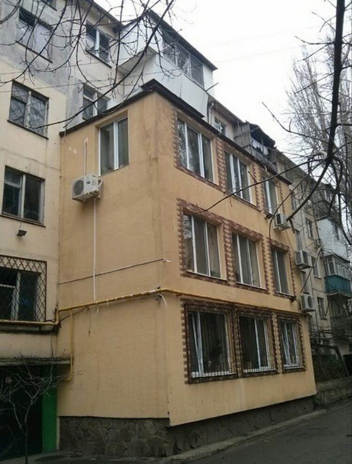 Լուսանկարներ ամբարտավան հարևանների մասին , որոնք ընդարձակվում են բոլոր ուղղություններով