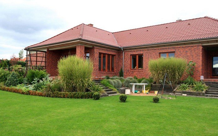 Մեկ հարկանի տների գեղեցիկ ֆասադներ. 51 գաղափարների լուսանկարներ