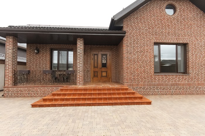 Մեկ հարկանի տների գեղեցիկ ֆասադներ. 51 գաղափարների լուսանկարներ