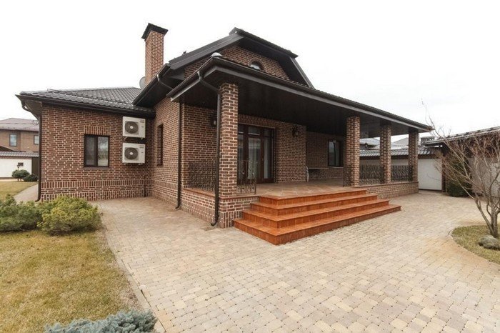 Մեկ հարկանի տների գեղեցիկ ֆասադներ. 51 գաղափարների լուսանկարներ