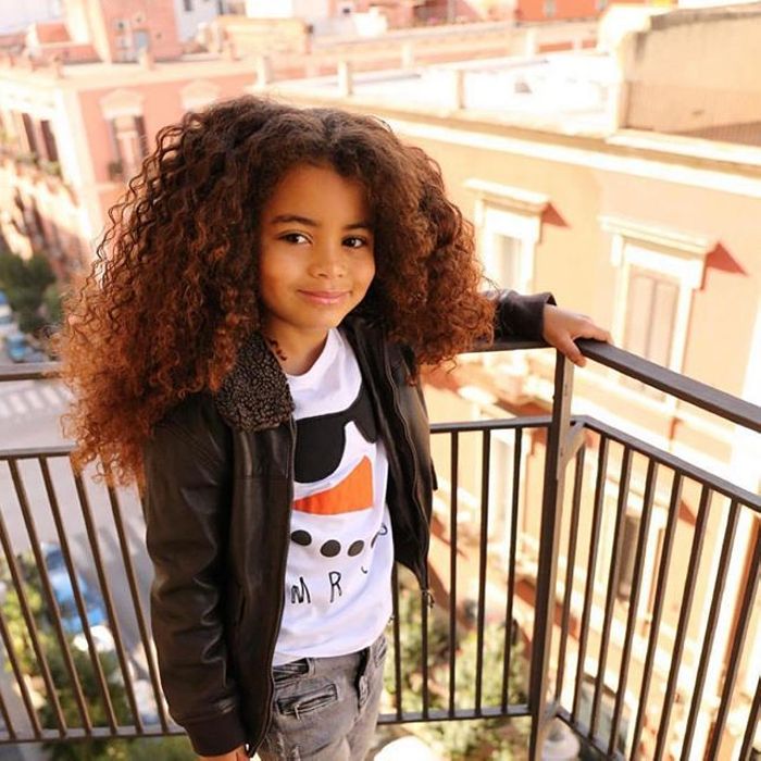 Այս հմայիչ տղան հիացրել է աշխարհը իր գանգուրներով