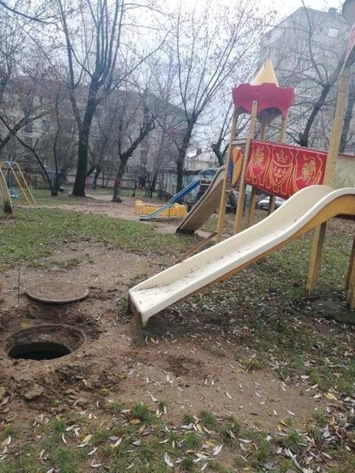 Երեխաների 12 տարօրինակ և զվարճալի սղարաններ