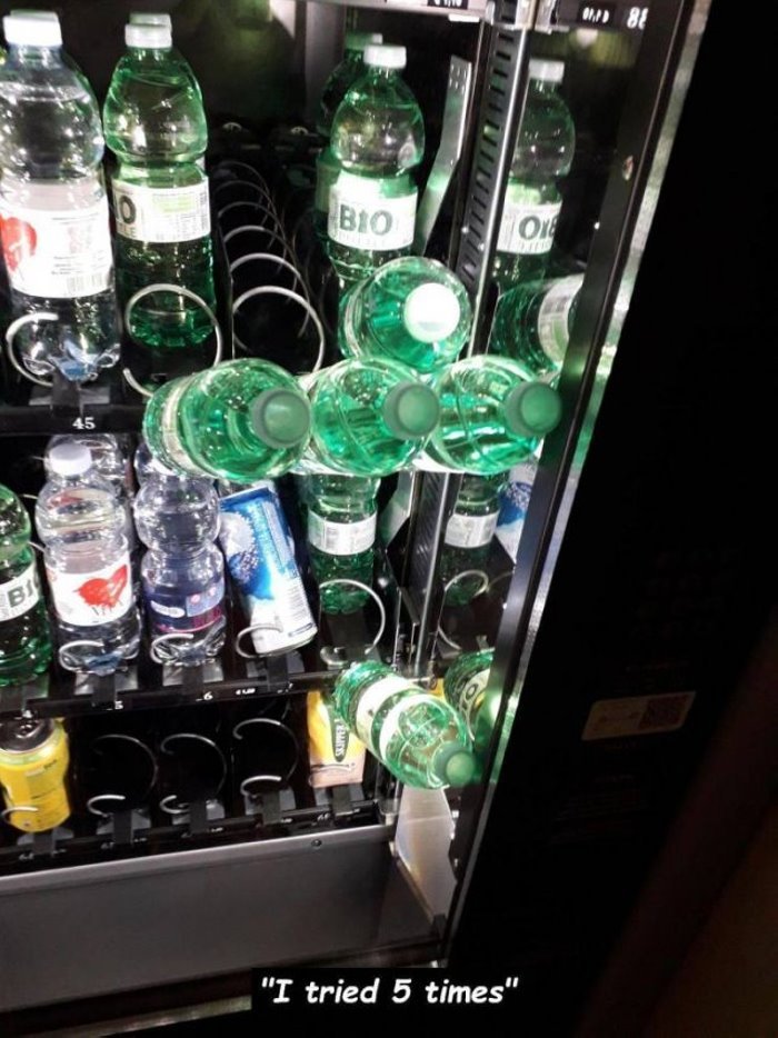 30 վառ օրինակներ, թե ինչ է լինում օրը, երբ տիկին Հաջողությունը շրջվում է հակառակ կողմ