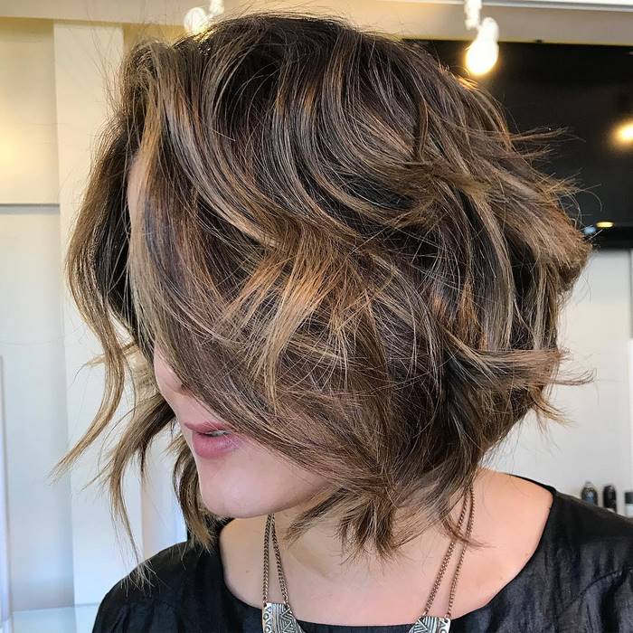 Նորաձև սանրվածքներ՝ նվազագույն ոճավորմամբ. 15 տարբերակ ակտիվ կանանց համար