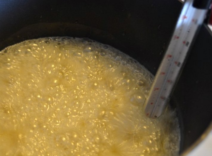 Մեղր+կոկոսի յուղ և դարչին. Հազի դեմ տնական սառնաշաքարներ