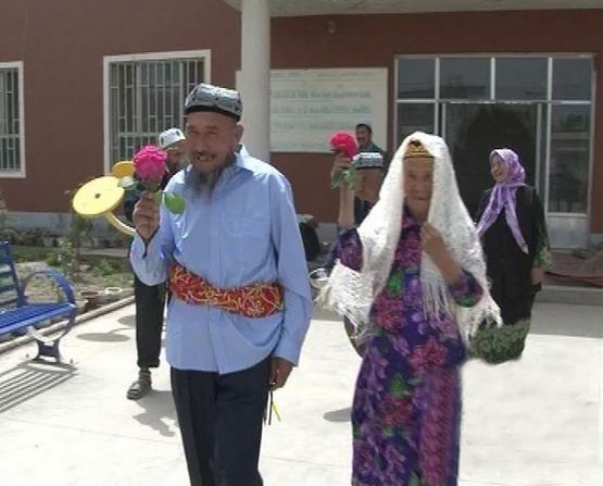 «Կյանքը դեռ նոր է սկսվում». 100 տարեկանից բարձր տարիքը հարսանիքի համար խոչընդոտ չէ