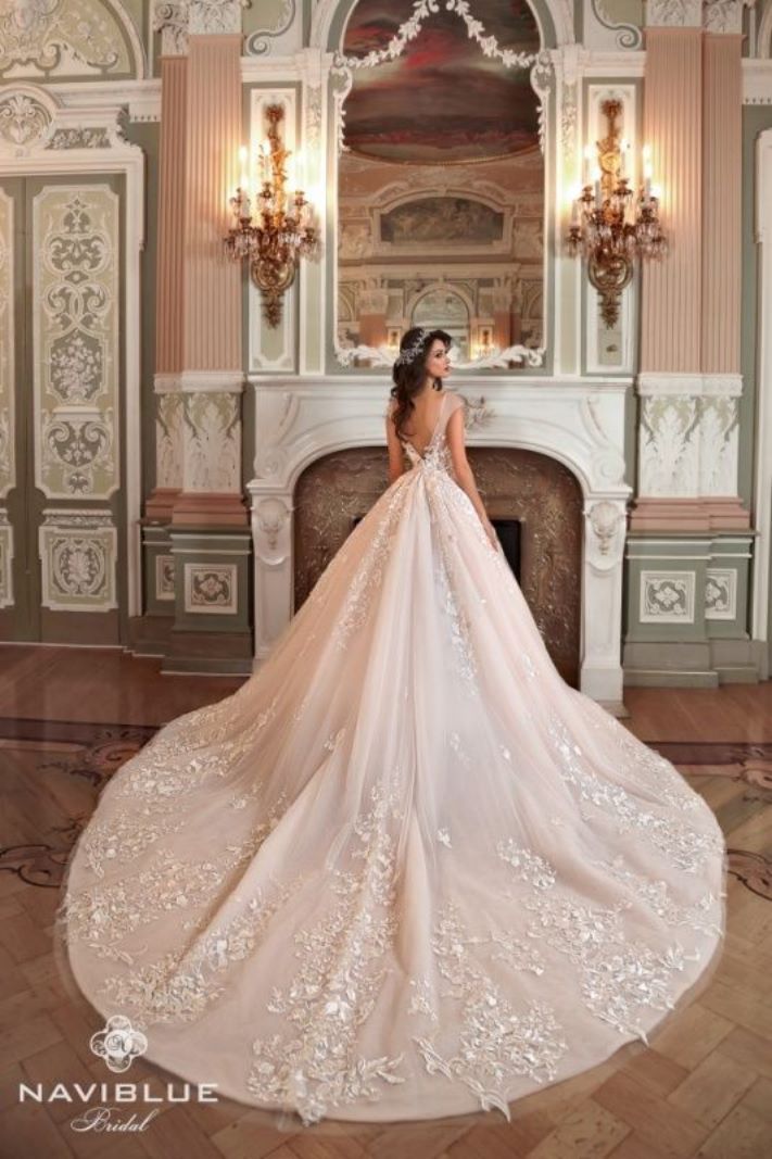 14 կախարդական հարսանեկան զգեստներ, որոնք կարծես հեքիաթից լինեն