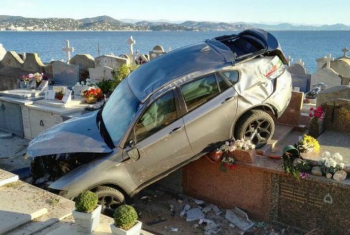 25 լուսանկար, որտեղ ոմանք անմտածված ռիսկի են ենթարկվում` հաշմանդամ դառնալու կամ դրանից էլ վատ