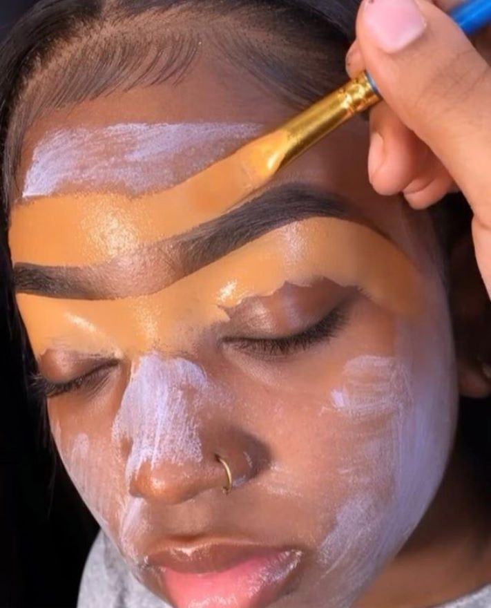 19 աղջիկներ, ովքեր հասցրել են զղջալ ոճաբանին այցելելու համար