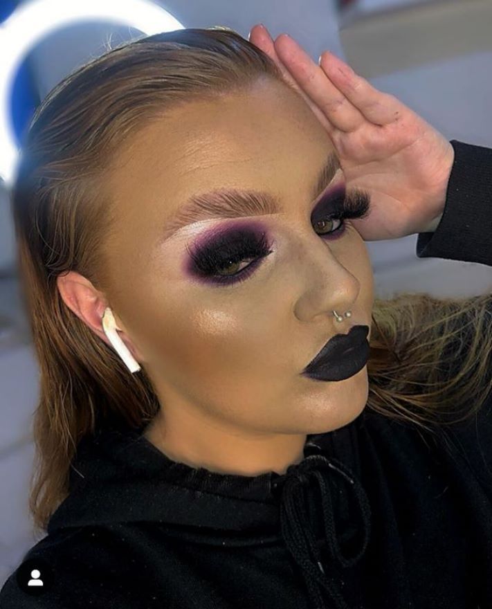 19 աղջիկներ, ովքեր հասցրել են զղջալ ոճաբանին այցելելու համար