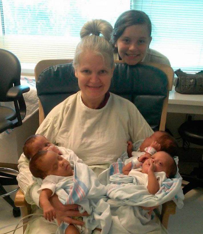 45-ամյա կինը չորս երեխա է ունեցել, չնայած նա եռյակ էր սպասում