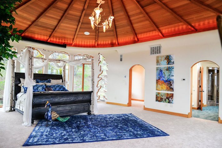 Առաջին հայացքից սա սովորական տուն է. միայն ներս մտնելուց հետո կհասկանաք, թե ինչու այն 7,6 միլիոն դոլար արժե