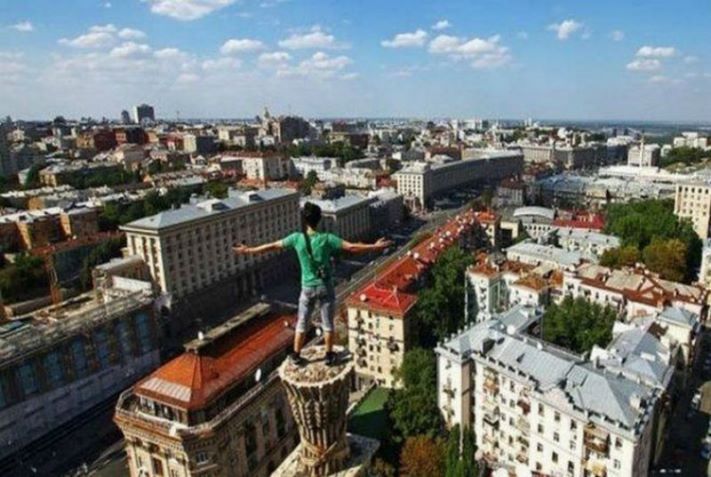 25 լուսանկար, որտեղ ոմանք անմտածված ռիսկի են ենթարկվում` հաշմանդամ դառնալու կամ դրանից էլ վատ