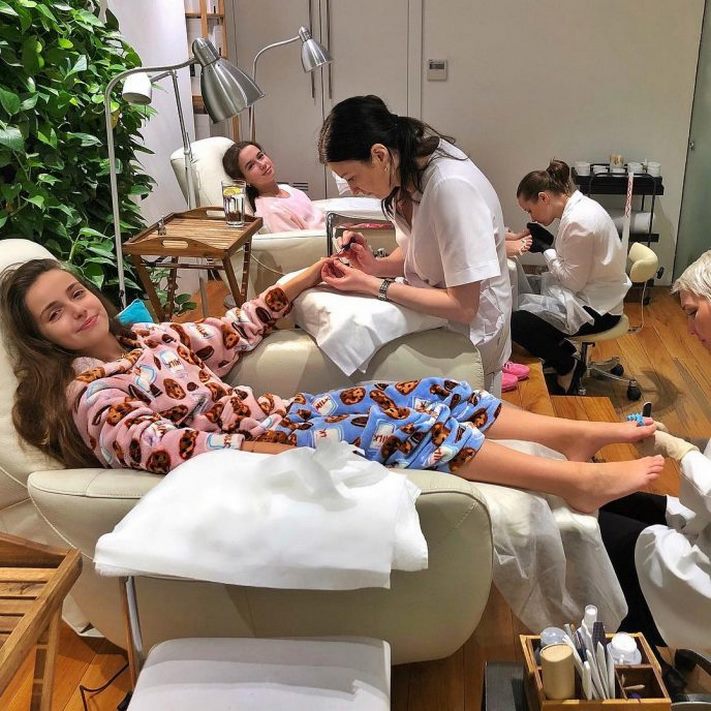 Ոչ մի կերպ չեք գուշակի գեղեցկուհի աղջնակի տարիքը. իմանալով՝ սարսափելի կզայրանաք