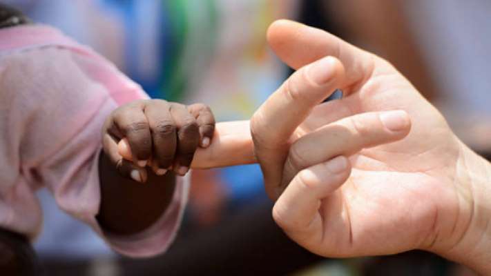 Աֆրիկացի երեխային որդեգրած ծնողները վեց ամիս անց նրան հետ ուղարկեցին Աֆրիկա․ պատճառն ապշեցրեց ողջ աշխարհին