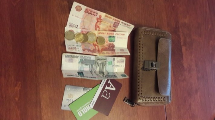 Փողոցում գտած դրամապանակի մեջ տղան երկտող գտավ․ ահա, թե ինչ էր ասվում դրանում