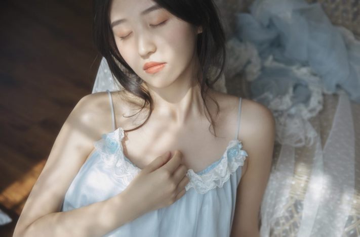 Թեստ կանանց համար. Ընտրեք նկարում վերնաշապիկ և պարզեք, թե ինչպիսին եք դուք հակառակ սեռի հայացքում