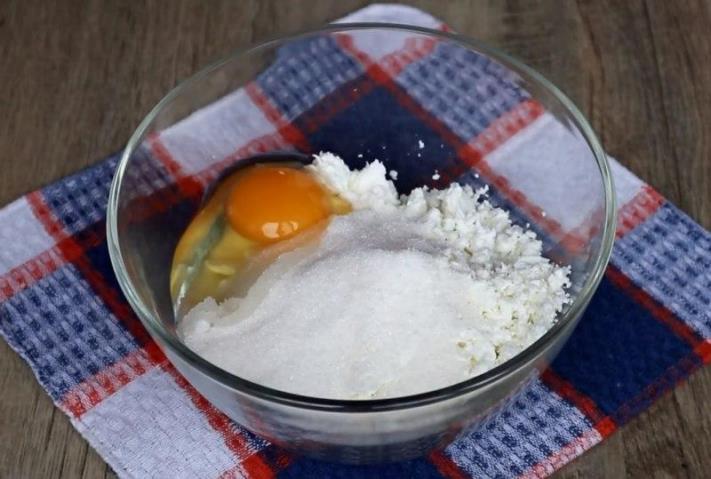 Կաթնաշոռով համեղ պիրոգ, որը ձեր ընտանիքում ամենասիրելիներից մեկը կդառնա