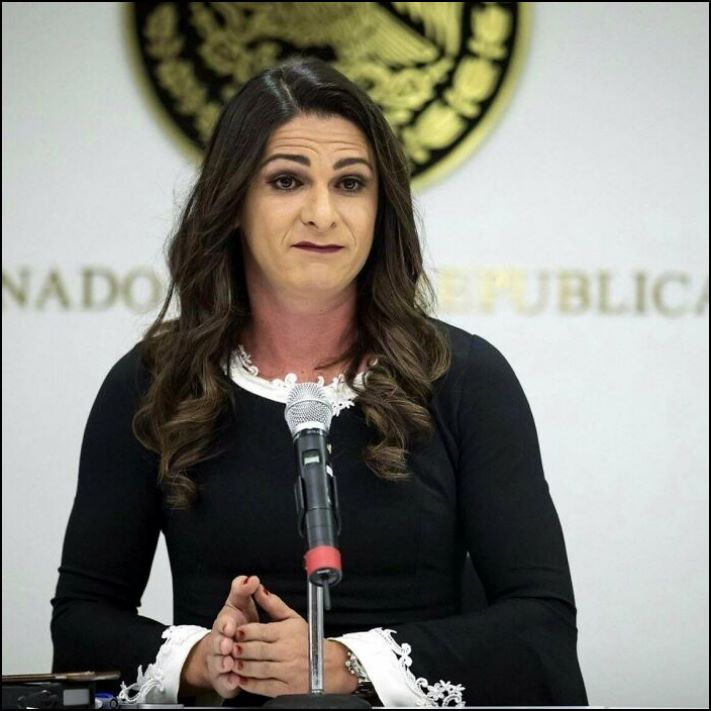 19 տգեղ դիմահարդարում ունեցող մարդիկ, ովքեր ավելի լավ է լվանան այն, եթե չեն ցանկանում իրենց խայտառակել