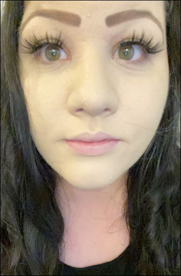 19 տգեղ դիմահարդարում ունեցող մարդիկ, ովքեր ավելի լավ է լվանան այն, եթե չեն ցանկանում իրենց խայտառակել