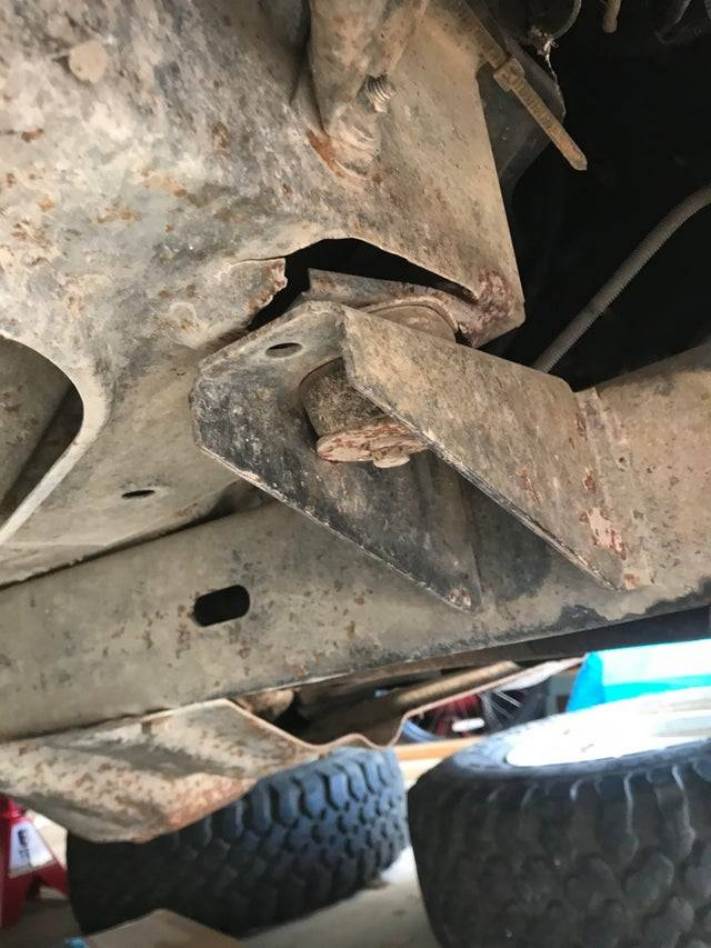 Ավտոսպասարկման 15 լուսանկար, որոնք կասկածի տակ են դնում աշխատողների պրոֆեսիոնալիզմը