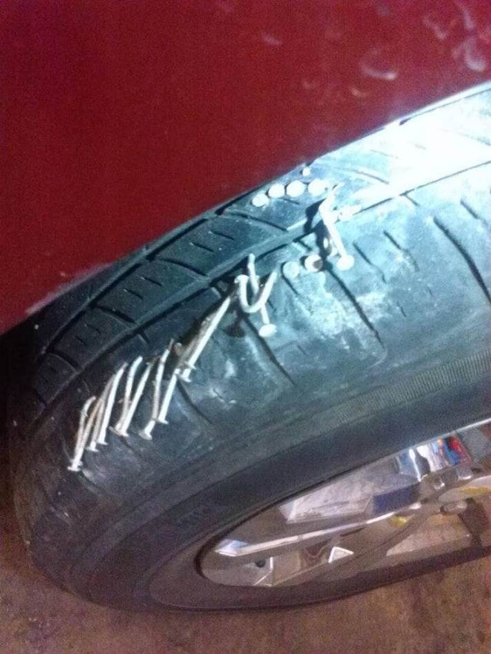 Ավտոսպասարկման 15 լուսանկար, որոնք կասկածի տակ են դնում աշխատողների պրոֆեսիոնալիզմը