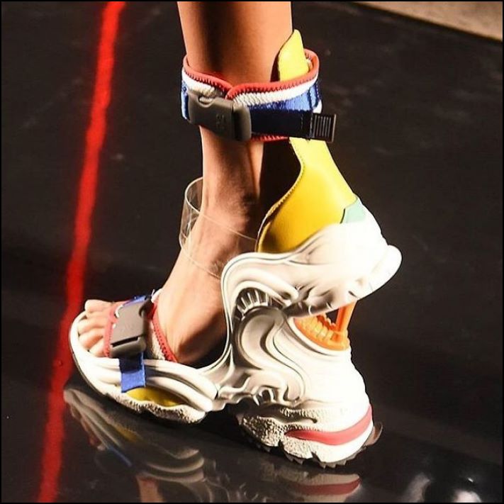 21 զույգ շատ տարօրինակ կոշիկ, որոնք չեք համարձակվի կրել