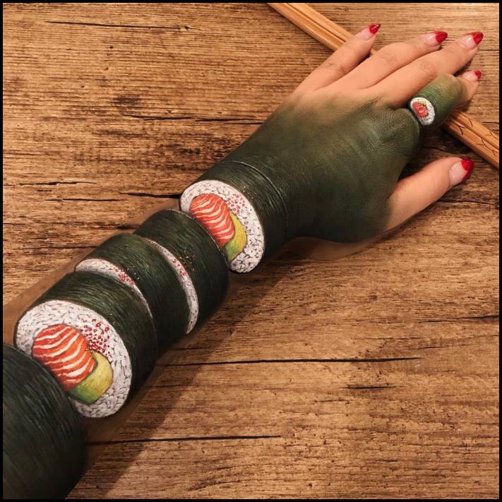 Դիմահարդարուհին ձեռքերի ու ոտքերի վրա պատրանքներ է ստեղծում: Այնքան իրատեսական է երևում, որ ակամայից փշաքաղվում ես