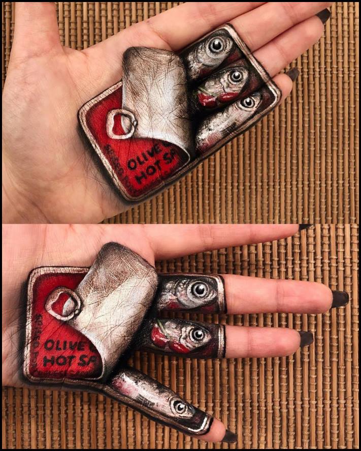 Դիմահարդարուհին ձեռքերի ու ոտքերի վրա պատրանքներ է ստեղծում: Այնքան իրատեսական է երևում, որ ակամայից փշաքաղվում ես