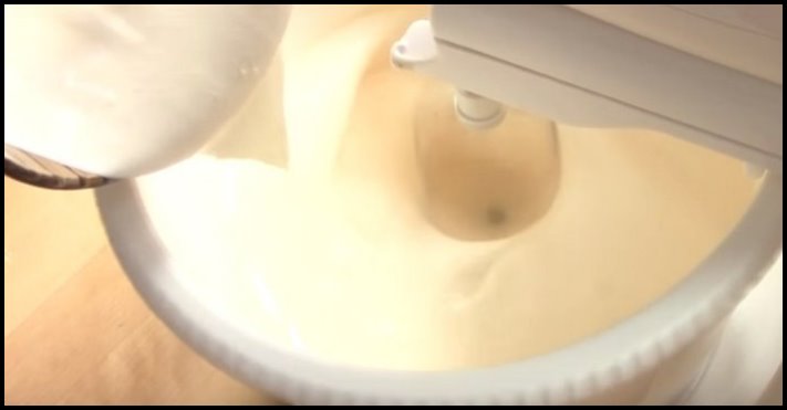 Թթվասերով խնձորով համեղ պիրոգ