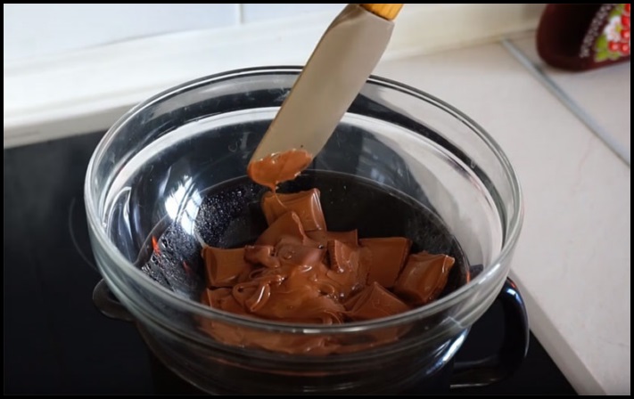 Ինչպես տան պայմաններում պատրաստել սերուցքային շոկոլադապատ պլոմբիր