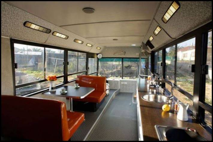 Երբ տղան ասաց, որ ապրելու է այս լքված ավտոբուսում, բոլորը կարծեցին, թե նա խելագարվել է. Միայն տեսեք, թե ինչի վերածեց այն մի քանի օր անց